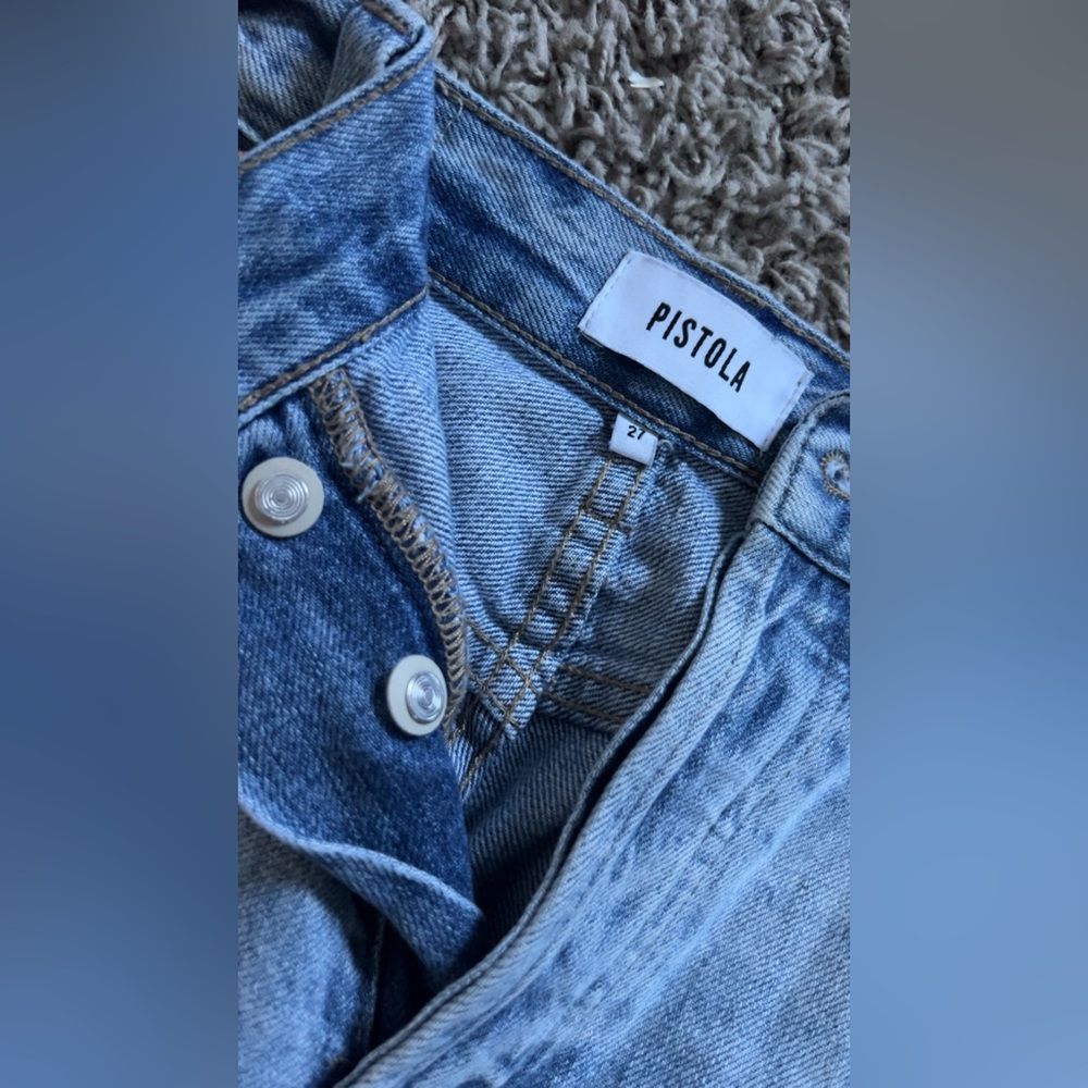 EUC PISTOLA Cassie high rise light wash straight leg jean. Size 27/4. - Picture 6 of 9